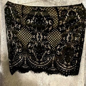 Bebe lace mini skirt